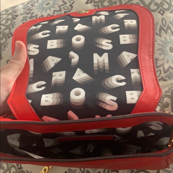 Marc Jacobs cross body bag with gold chain - Picture 3 of 6